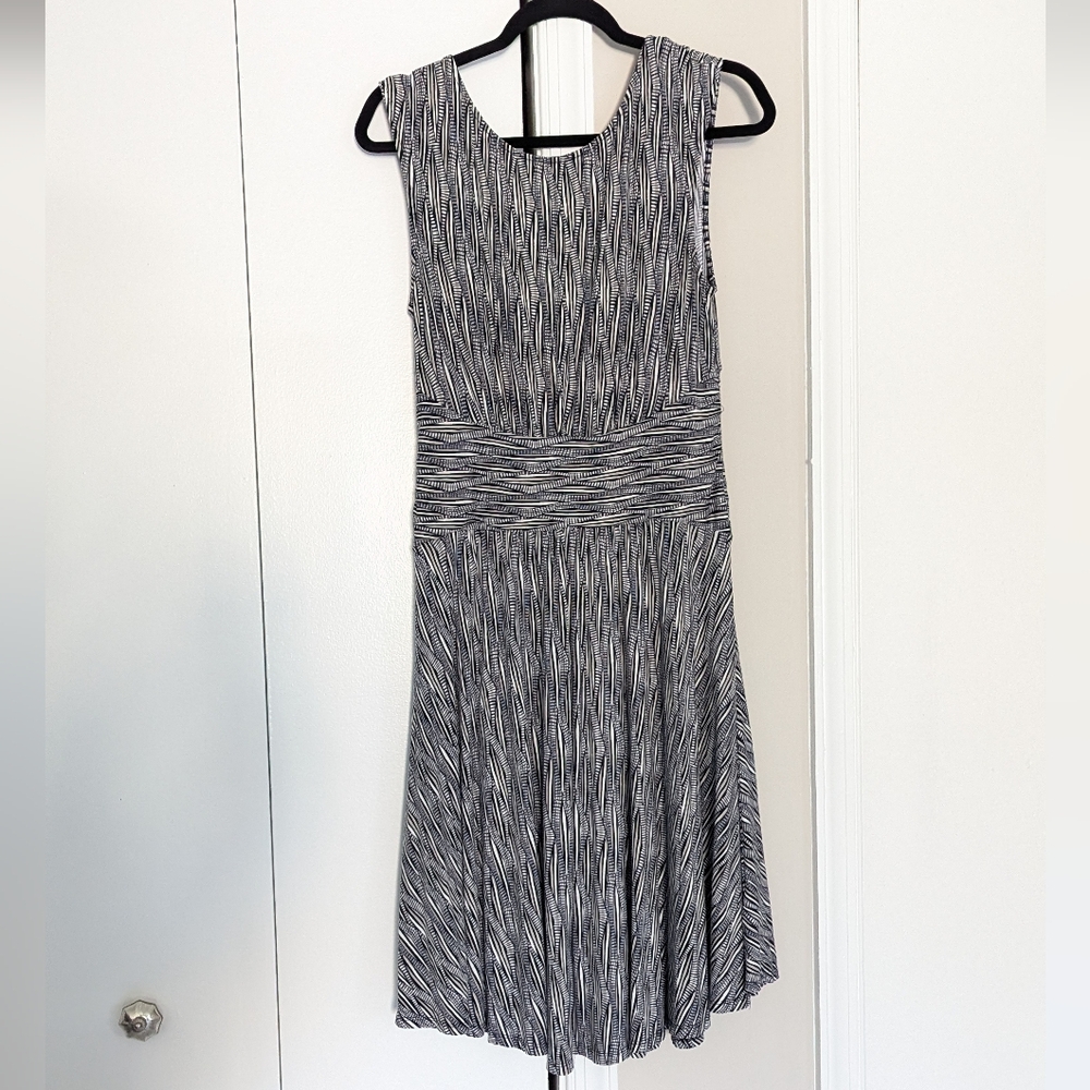 Anthrologie Moulinette Soeurs Vetements Sleeveless Line Patterned Dress